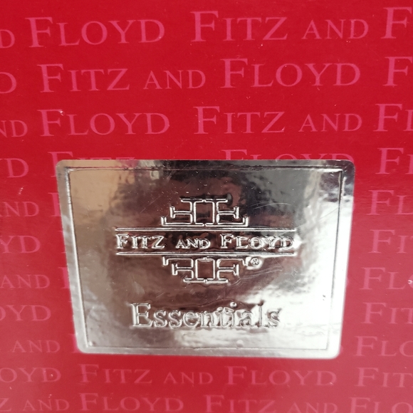 Fitz and Floyd Essentials Candy Bowl Holiday Wreath 9" Gold Trim In Original Box - Picture 2 of 8